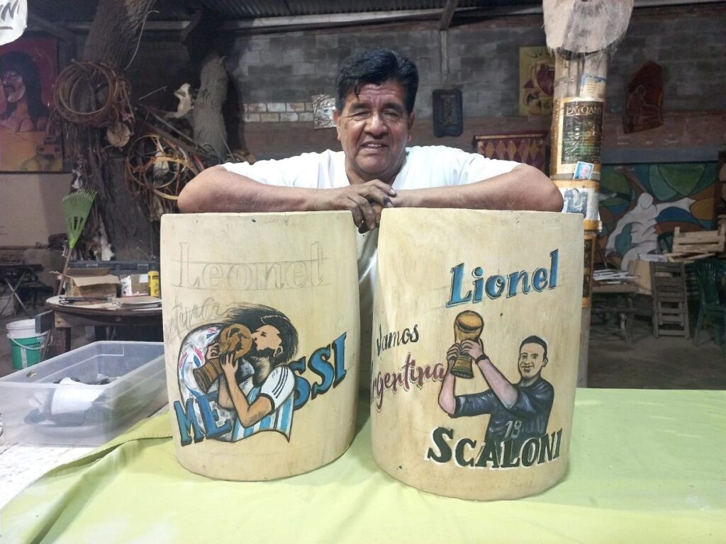 Froilán fabricó bombos para Messi y Scaloni y sueña con entregarles en persona