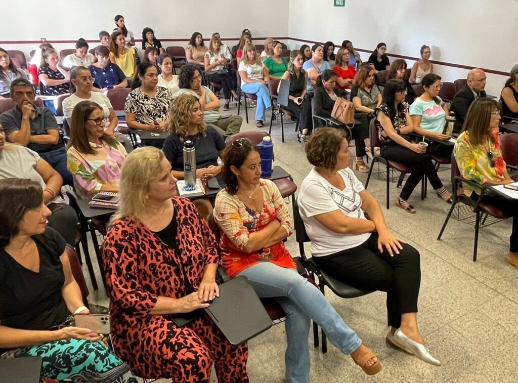 Trabajadoras de la Unse pararon para debatir y reflexionar sobre las violencias