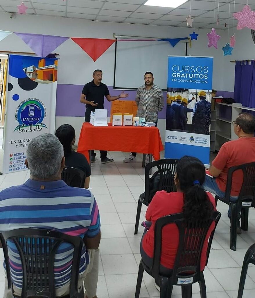 Capacitan en construcción en seco en el CIC del Campo Contreras