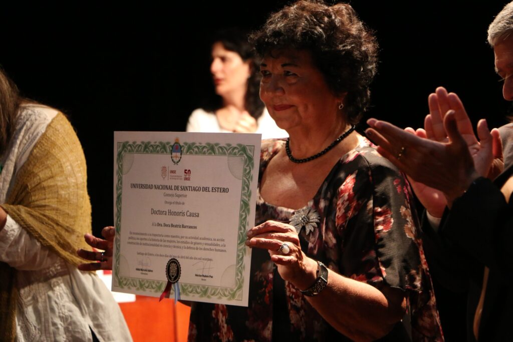 La Unse otorgó el título de Doctora Honoris Causa a Dora Barrancos