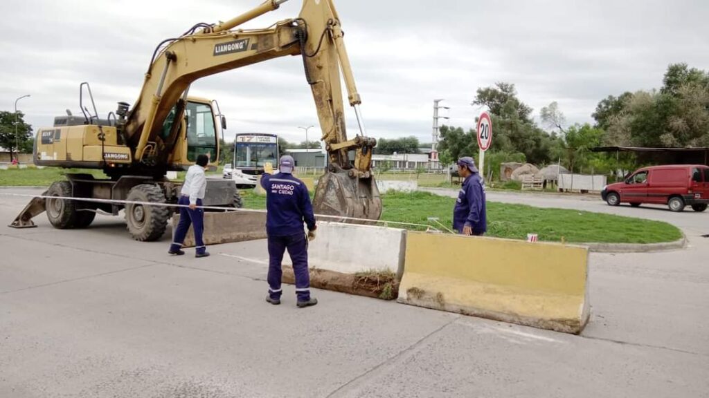Instalan separadores viales en Lavalle y Lugones