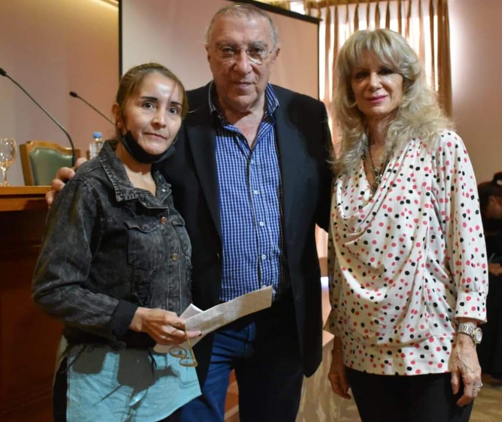 Vecinos de Frías y de localidades del departamento Choya recibieron tarjetas alimentarias