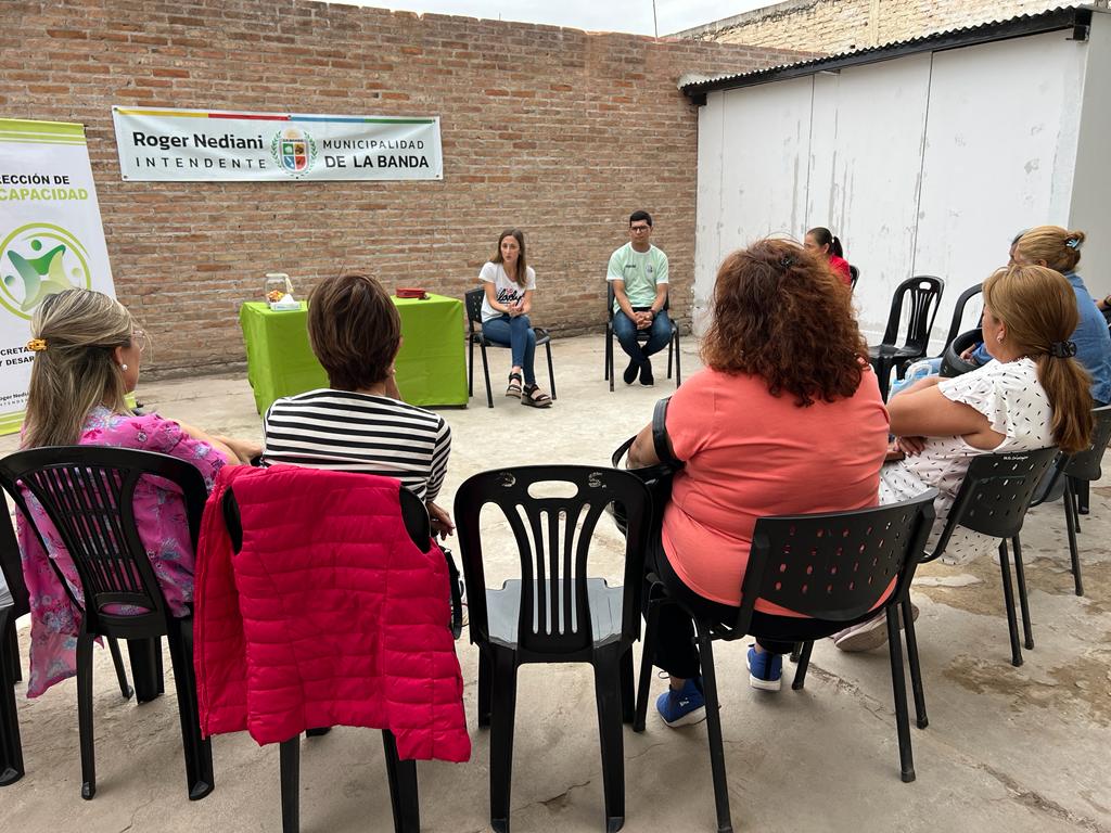 Inició un taller que orienta y escucha a padres y acompañantes de personas con discapacidad
