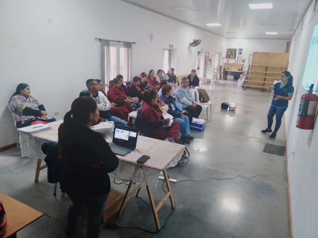 Capacitan a personal de salud sobre el uso de nuevas plataformas digitales