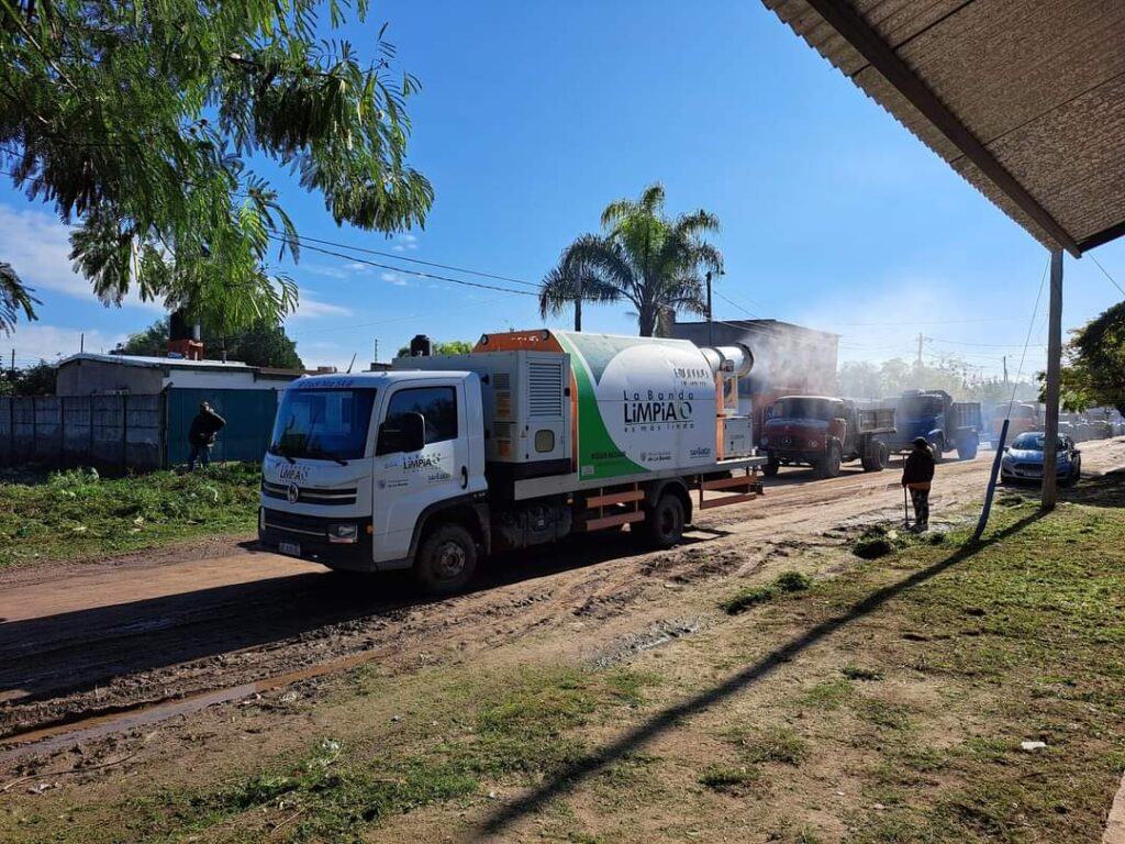 Intenso operativo de limpieza en el barrio Paraíso