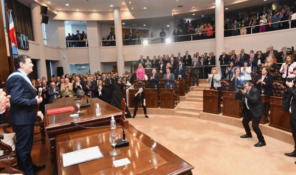 ZAMORA ANUNCIÓ UN BONO AGUINALDO DE $150 MIL PARA EMPLEADOS PÚBLICOS