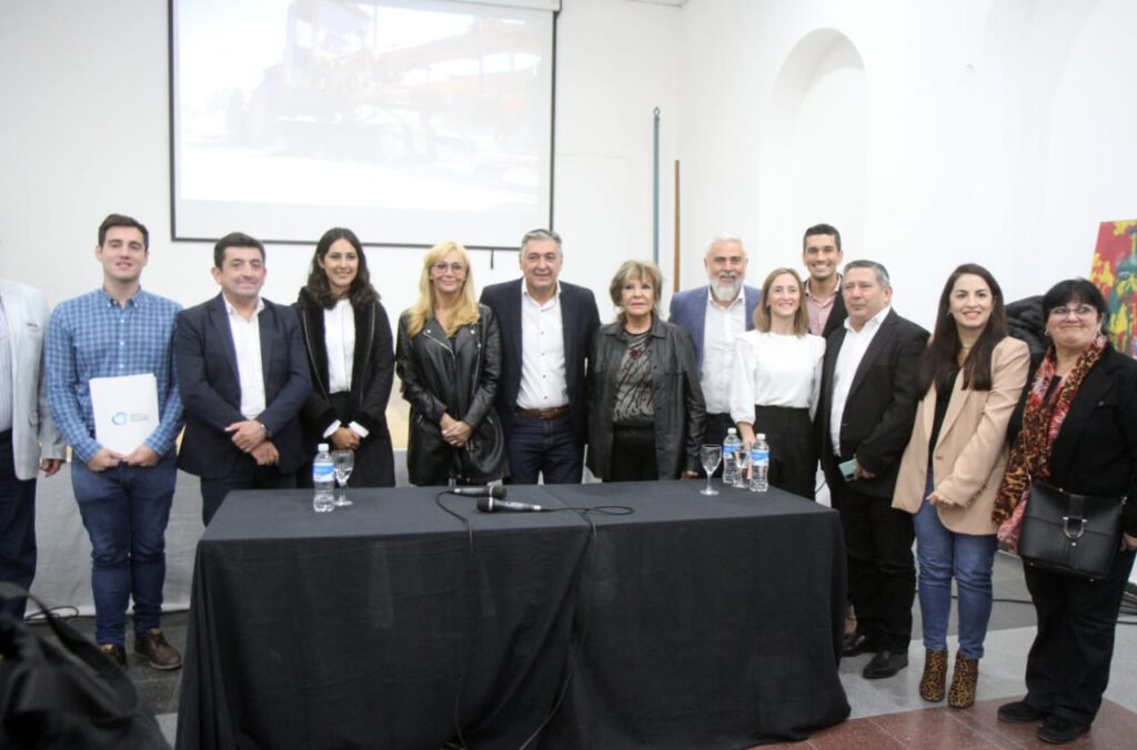 Firman convenios para brindar asesoramiento y prestaciones a personas con discapacidad