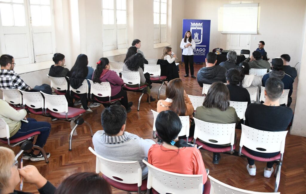 Capacitan sobre “Costos” a pequeños emprendedores y artesanos santiagueños Capacitan sobre “Costos” a pequeños emprendedores y artesanos santiagueños