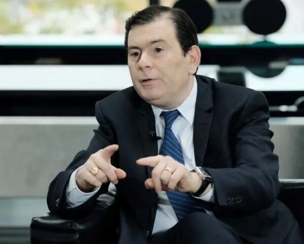 Una medición entre los 72 senadores ubicó a Gerardo Zamora en el tercer lugar del país