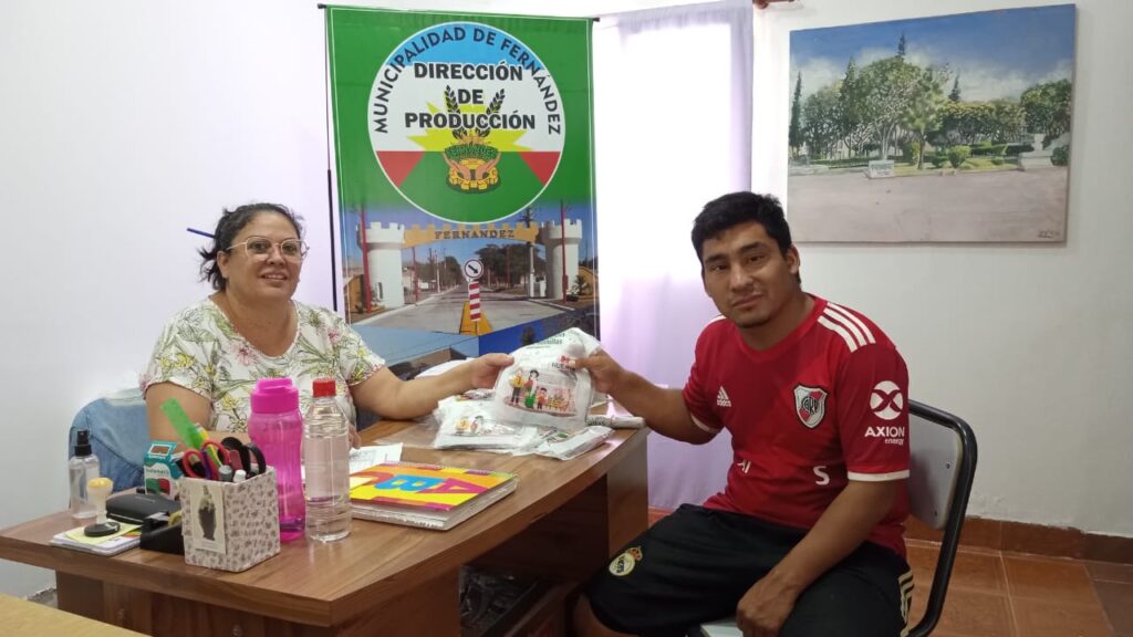 Más de 400 familias de Fernández recibirán semillas para sus huertas