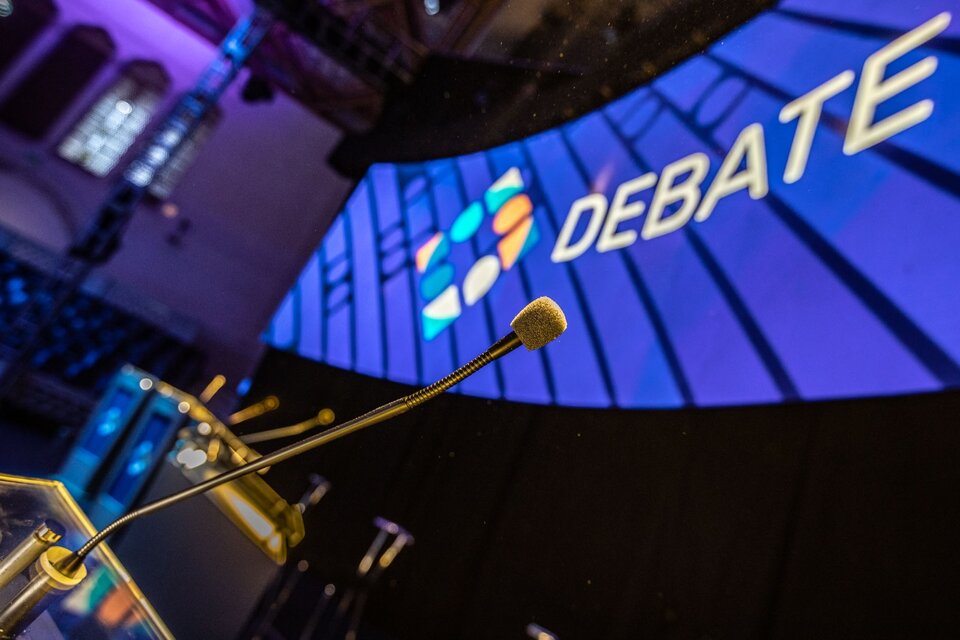 Los candidatos a presidente de Argentina debatirán el 1 de octubre en la Unse