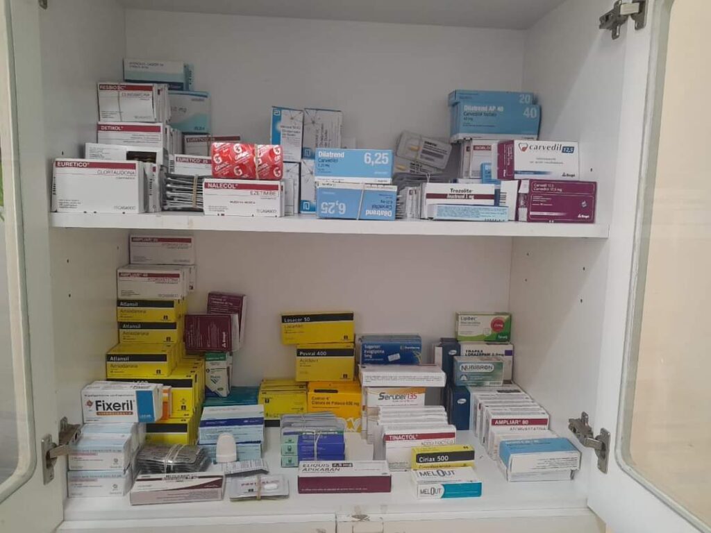 La farmacia comunitaria del CIC de Bandera recibió una importante donación
