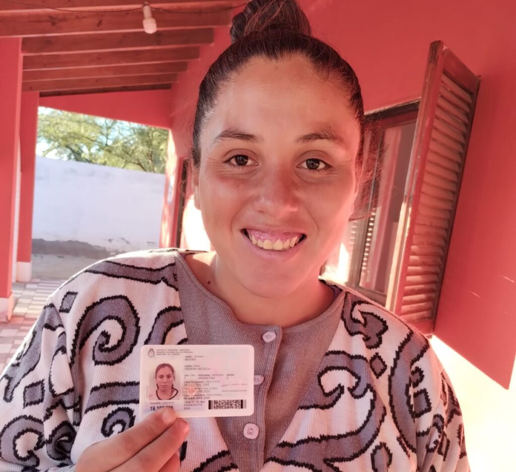 Después de 22 años, una santiagueña obtuvo su documento nacional de identidad