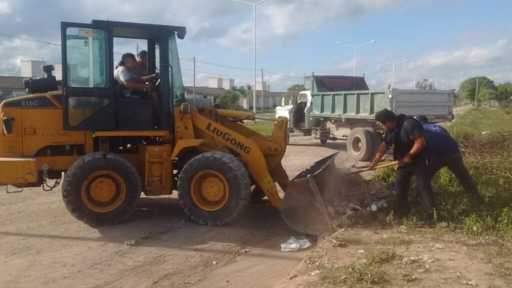 Ejecutaron trabajos de limpieza en barrios bandeños