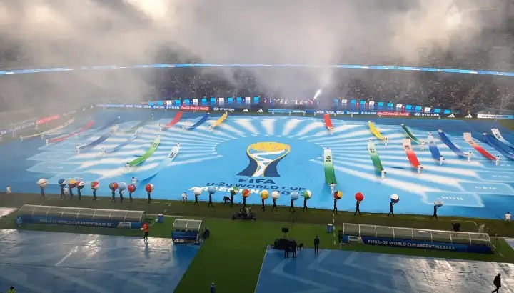 Santiago vive una histórica jornada en la apertura del Mundial Sub-20