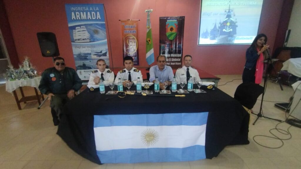 La Armada Argentina difunde sus carreras entre jóvenes de Colonia El Simbolar La Armada Argentina difunde sus carreras entre jóvenes de Colonia El Simbolar