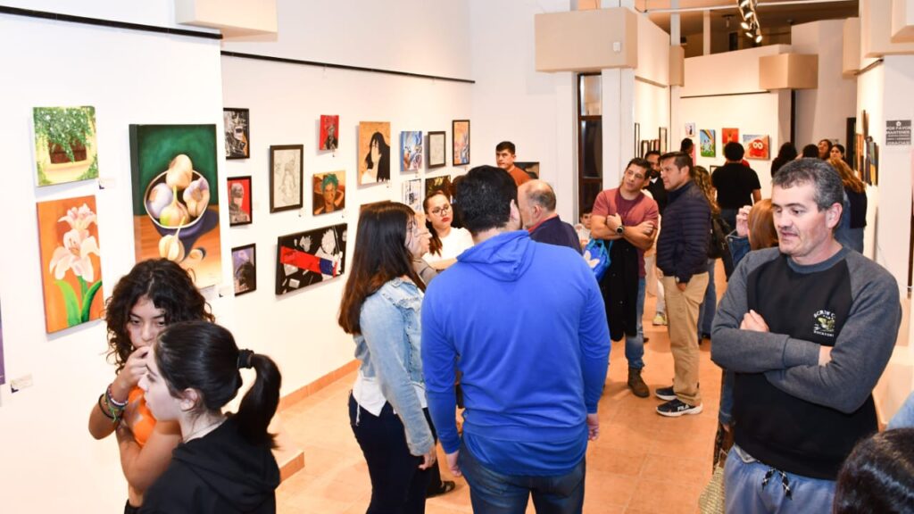 Artistas exponen sus obras en el Centro Cultural Ricardo Rojas