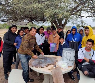 Estudiantes del interior de Loreto se capacitaron en curtido artesanal
