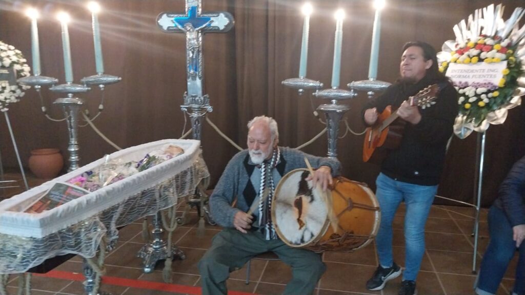 El mundo de la cultura santiagueña despide a Adela Saavedra en la Casa del Bicentenario