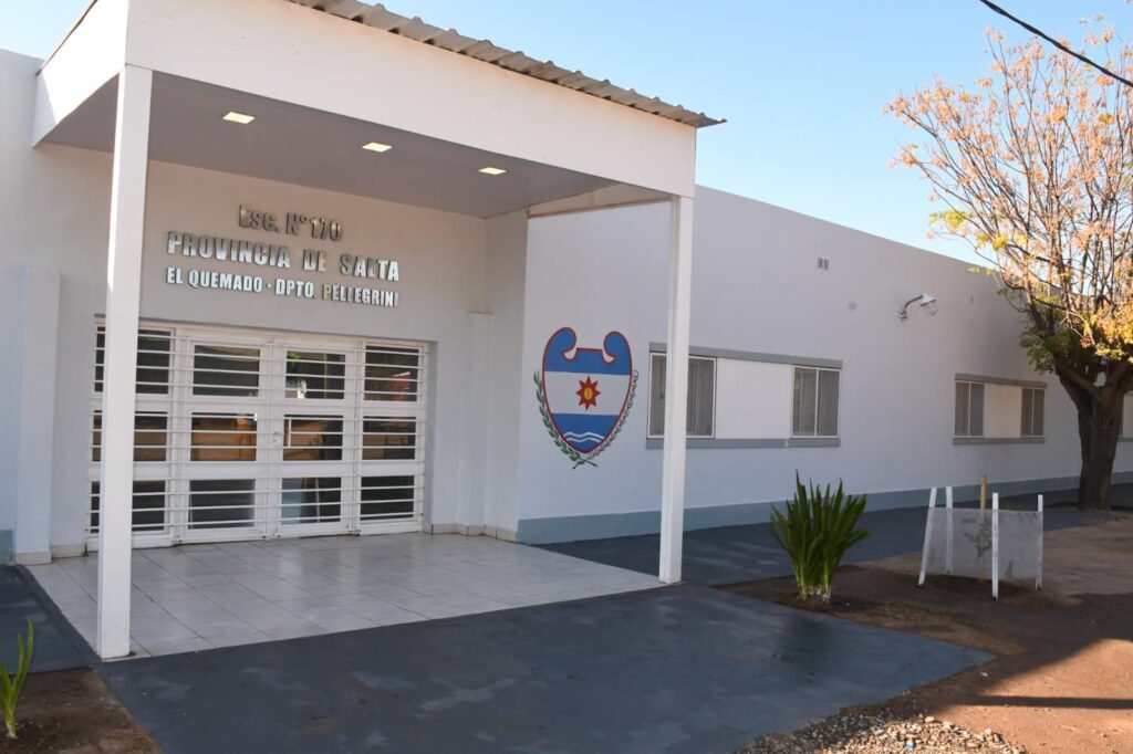 Ejecutan obras en 17 establecimientos educativos del departamento Pellegrini
