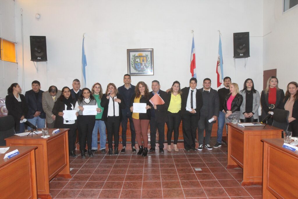 En La Banda distinguen al personal de la Oficina de Protocolo y Ceremonial