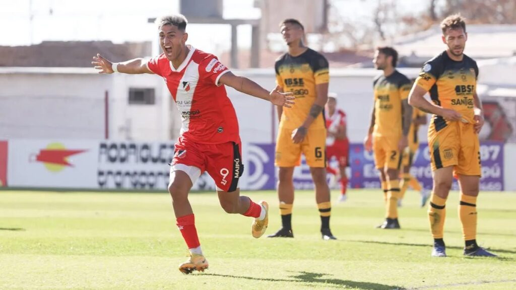 Deportivo Maipú se impuso ante Mitre con un agónico gol en el final del partido
