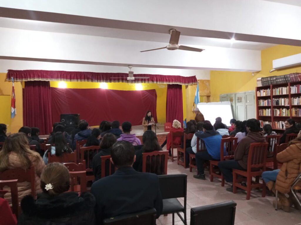 El proyecto “Montón de libros” llegó a Clodomira El proyecto “Montón de libros” llegó a Clodomira