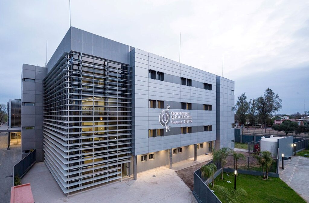 Distinguen al CIS Banda con el 1ᵉʳ Premio en Arquitectura entre centros de salud de Latinoamérica