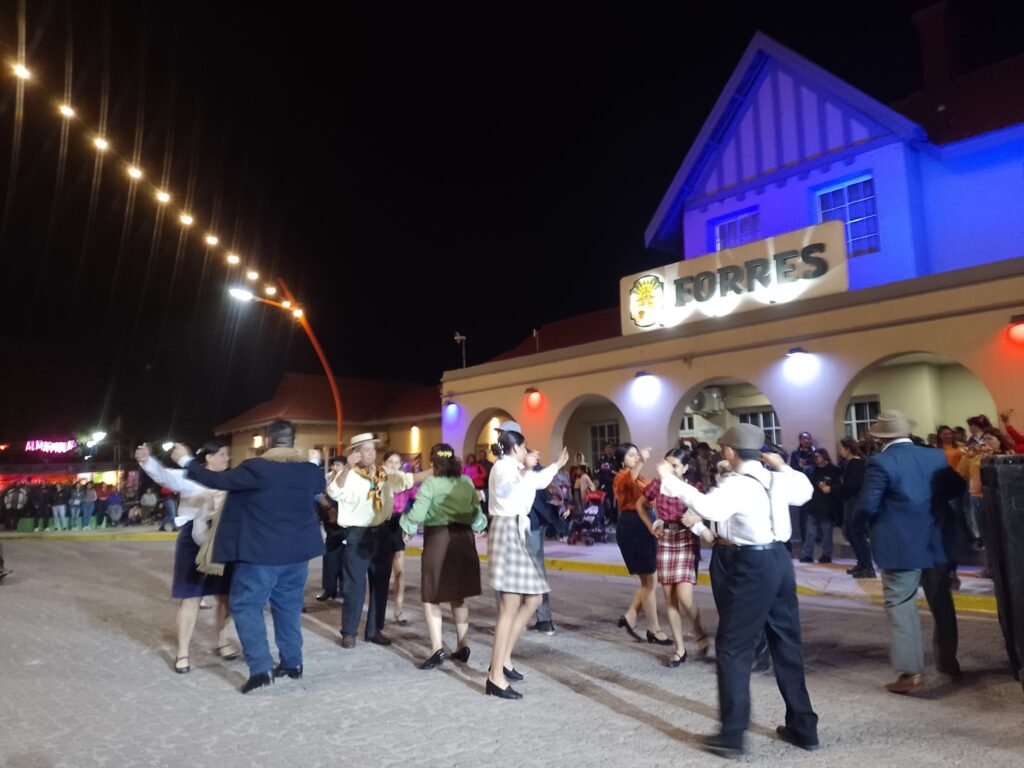 Forres celebró sus 94 años con importantes anuncios