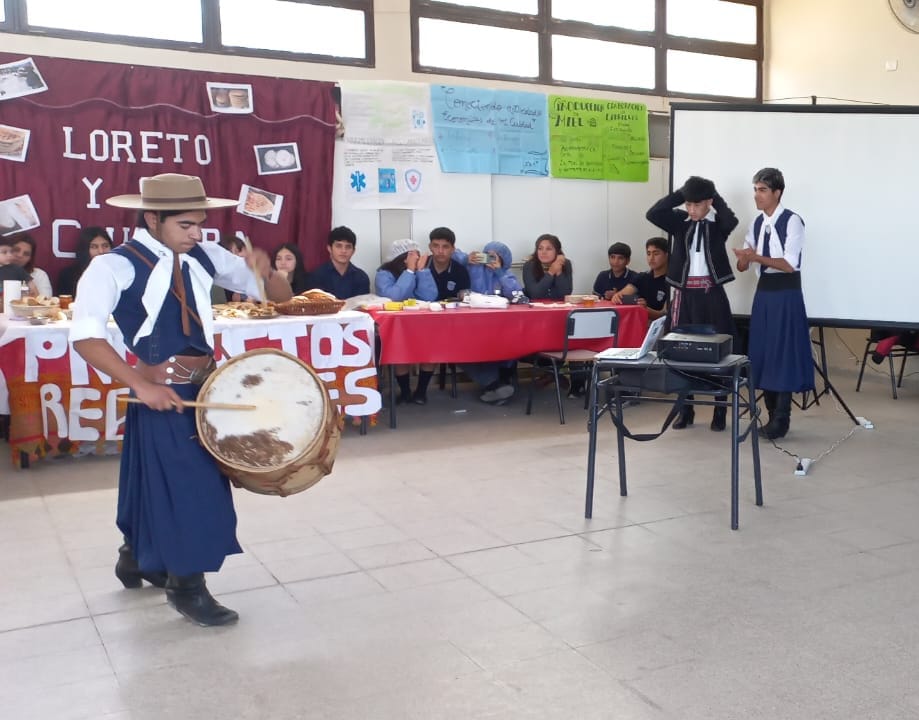 Con stands alusivos, las escuelas se sumaron a los festejos por el 139° aniversario de Loreto
