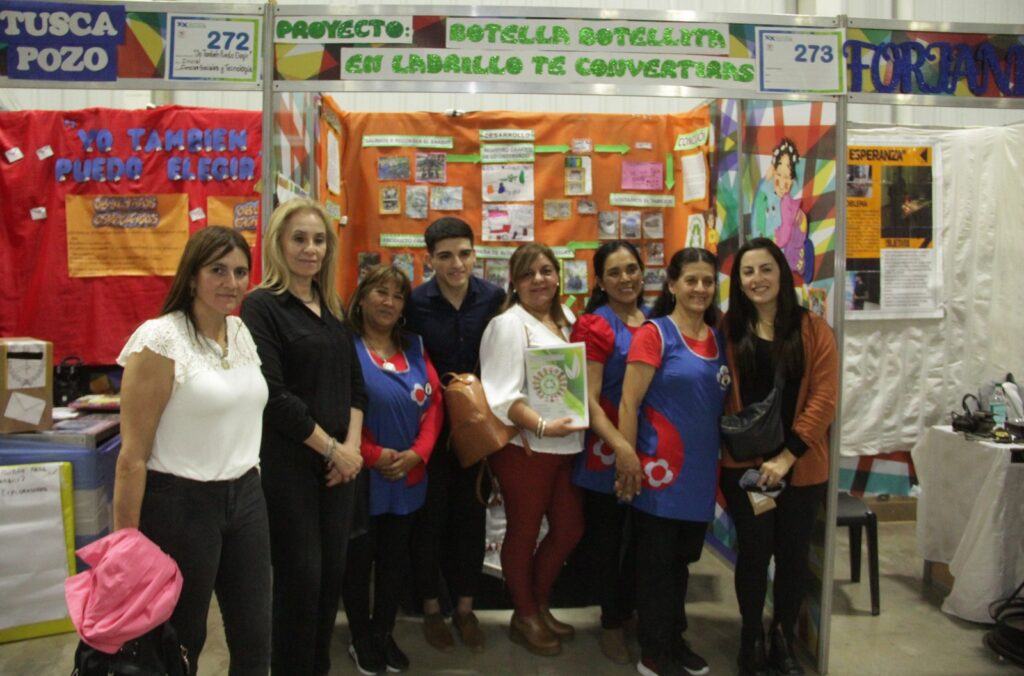 Jardines municipales de La Banda participan en la Feria Provincial de Ciencia y Tecnología 2023 Jardines municipales de La Banda participan en la Feria Provincial de Ciencia y Tecnología 2023