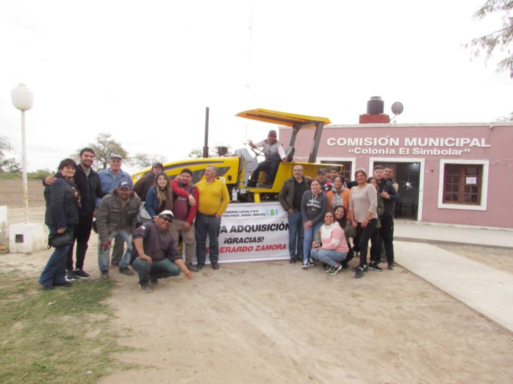 Colonia El Simbolar sumó un tractor a su flota de vehículos