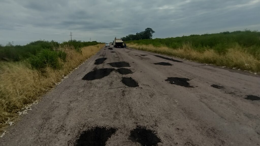 Ejecutan trabajos de reparación de la Ruta N° 89 entre Colonia El Simbolar y Barrialito