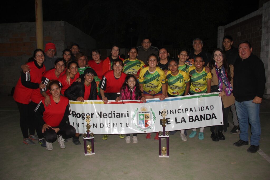 Las Tiburonas se consagraron en el Torneo Municipal de Fútbol Femenino