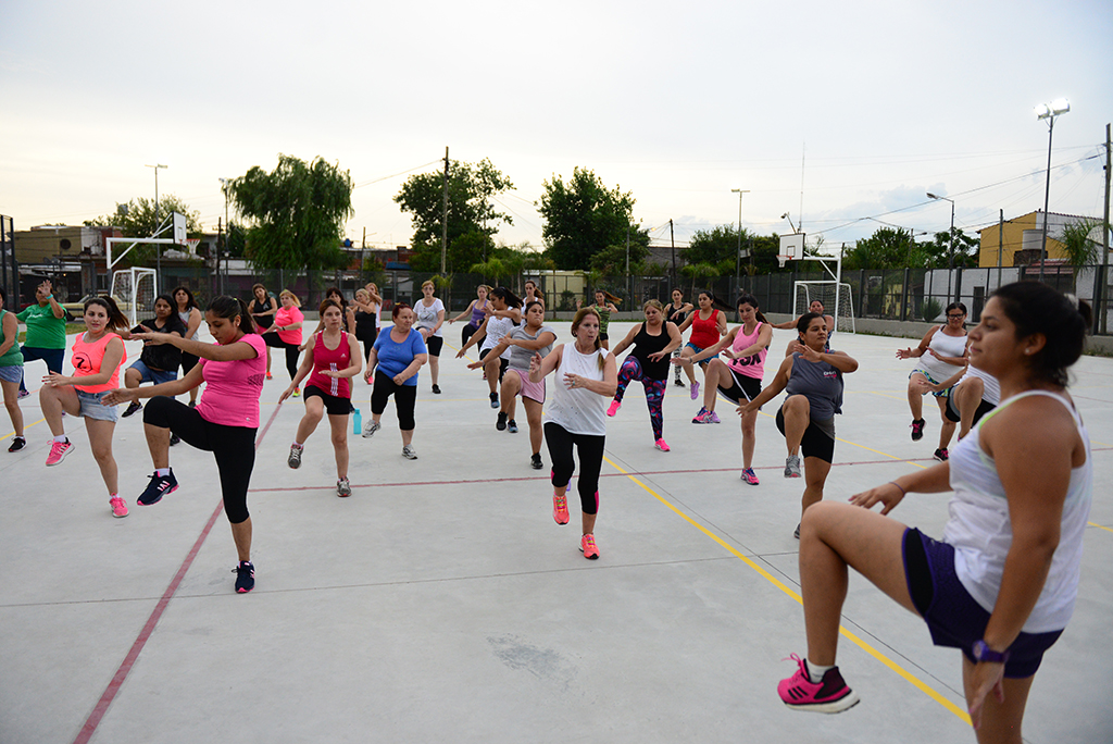 Las Plazas Saludables reúnen a decenas de personas