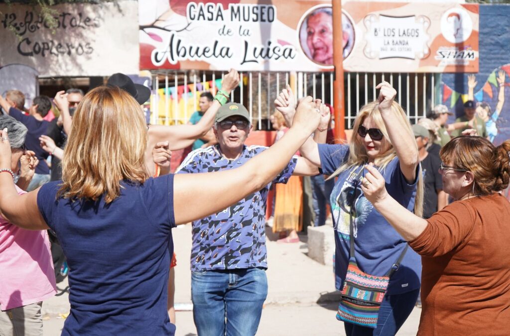 Nediani destacó los aportes de la familia Carabajal como “embajadores de la cultura”