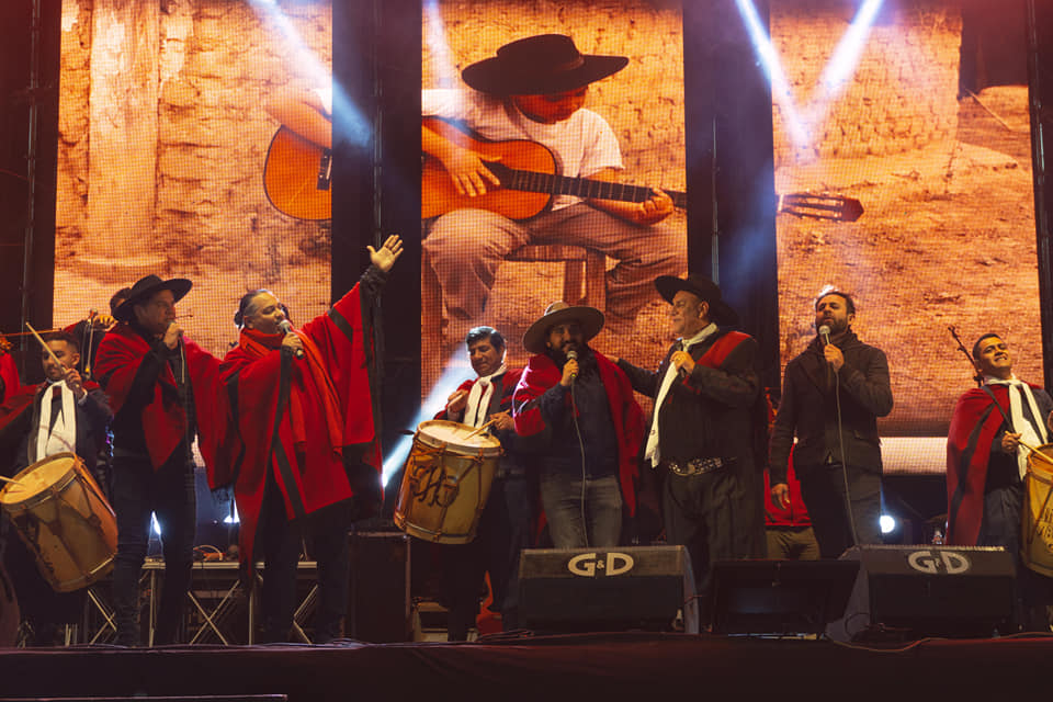 El “Chaqueño” Palavecino y Lucio Rojas animarán el encuentro de payadores en Herrera