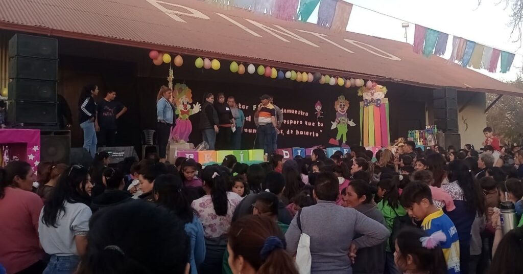 Más de 1000 niños y niñas festejaron su día en Pinto