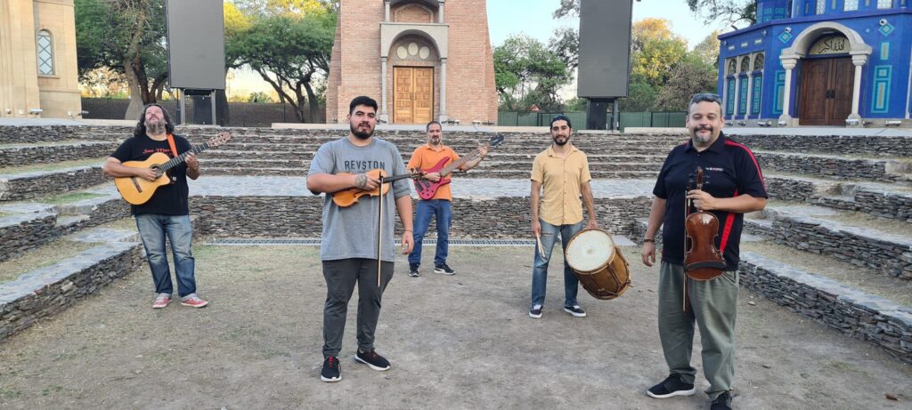 “Mono” Banegas, Las Sacha, Demi Carabajal y La Pesada Santiagueña en “La Peña de Todos”