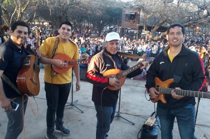 La Peña La Fisura cierra su edición 2023 en Los Lagos con Las Sachaguitarras