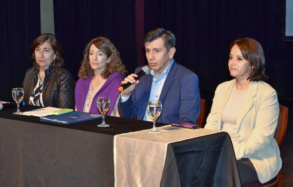 Profesionales debaten en Humanidades sobre los desafíos del trabajo social en el NOA
