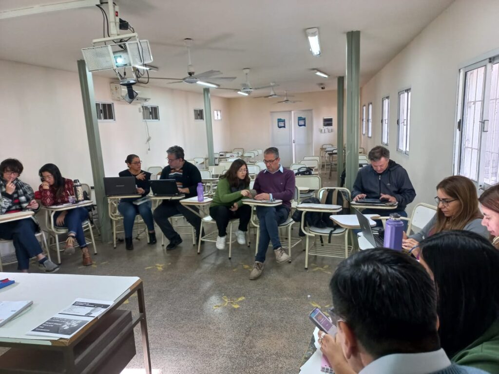 La comunicación accesible fue eje de un taller de capacitación en la Facultad de Humanidades