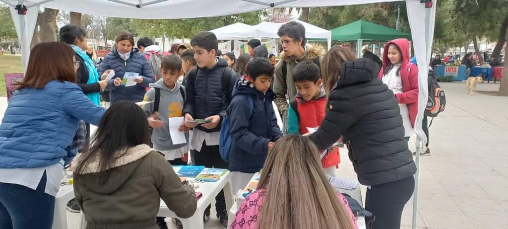 Frías: Realizan con exito la feria Regional de Artesanos y Emprendedores