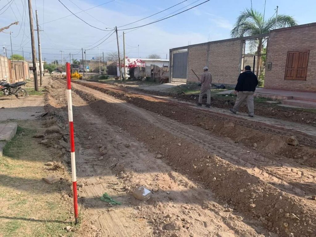 Avanza la pavimentación de calles en el barrio Toro Yacu