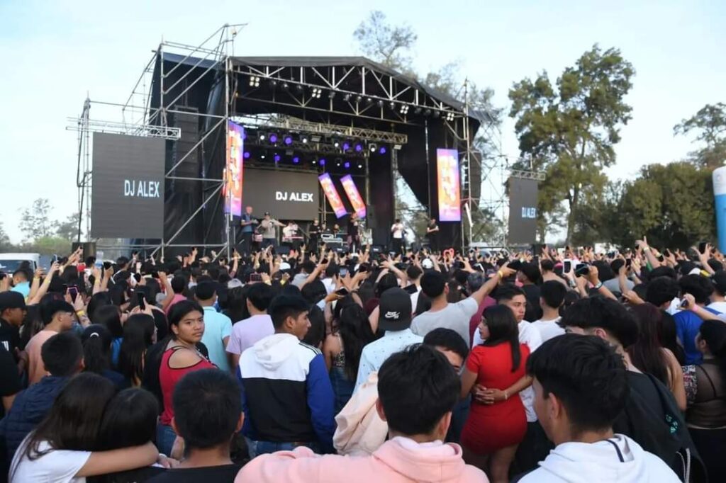 Las Termas: Gran concurrencia de jóvenes en la Fiesta de los Estudiantes “ATR”