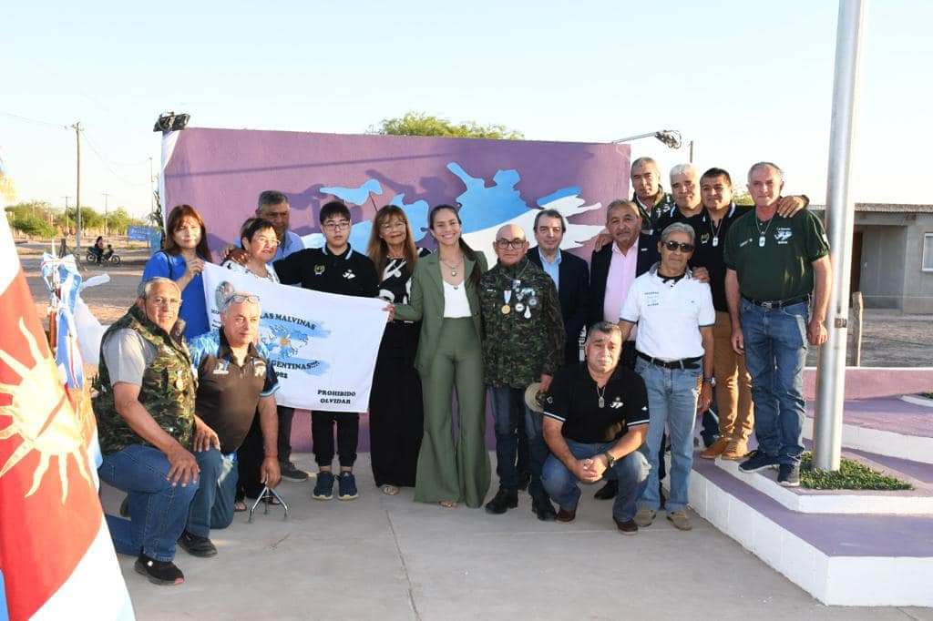 Inauguraron viviendas sociales, una plaza saludable y un monumento a los Héroes de Malvinas en Villa Figueroa