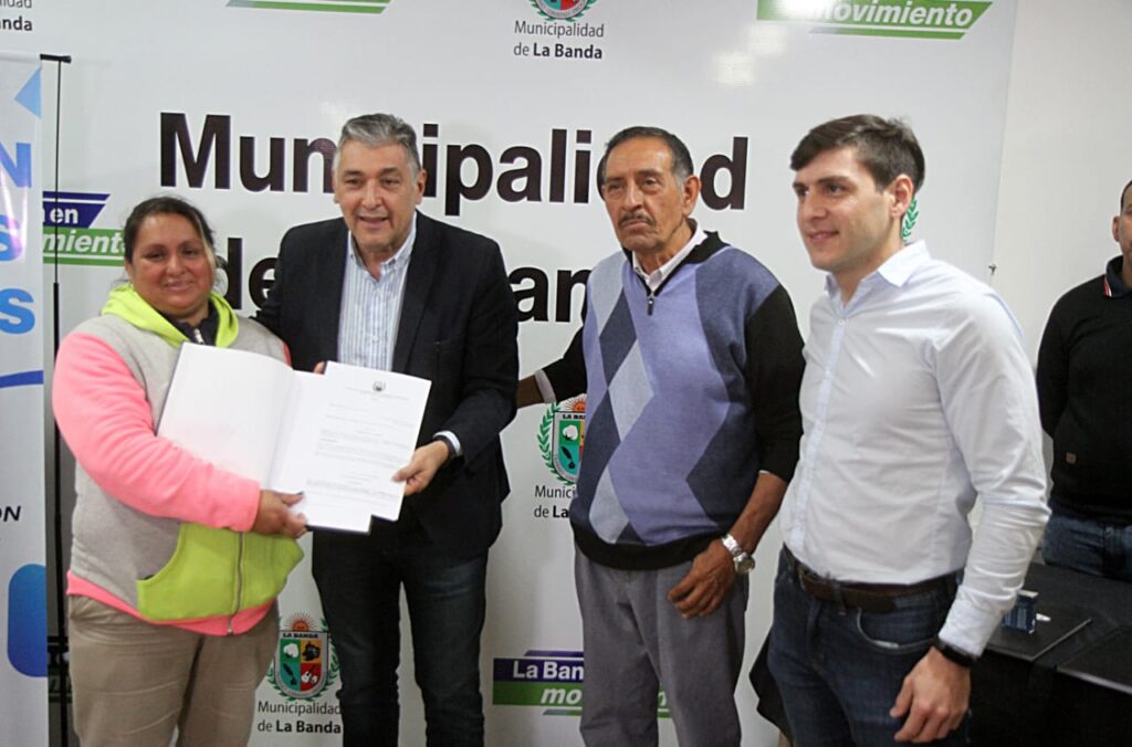 Nediani recibió a vecinos para la creación y renovación de juntas Vecinales