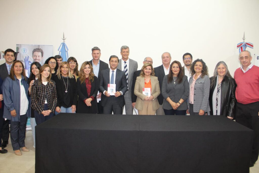 Celebran el día del Profesional Universitario con un emotivo acto