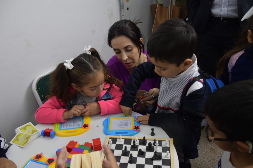 Abrió la primera juegoteca de salud mental de la provincia en una UPA de Capital