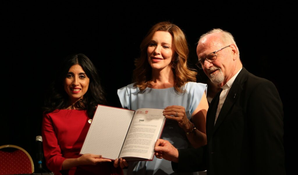 UNSE: Emotivo acto de investidura con el título “Doctora Honoris Causa” a “Mama Antula”